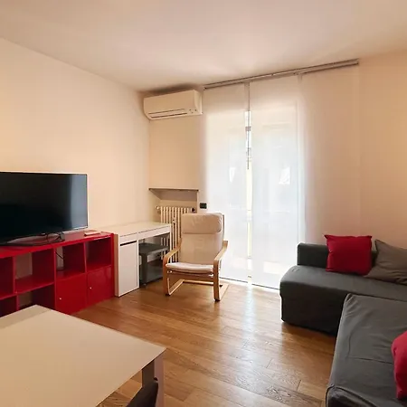 Comfortable In The Heart Of Apartman Lecco