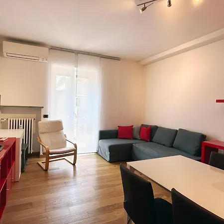 아파트 Comfortable In The Heart Of *